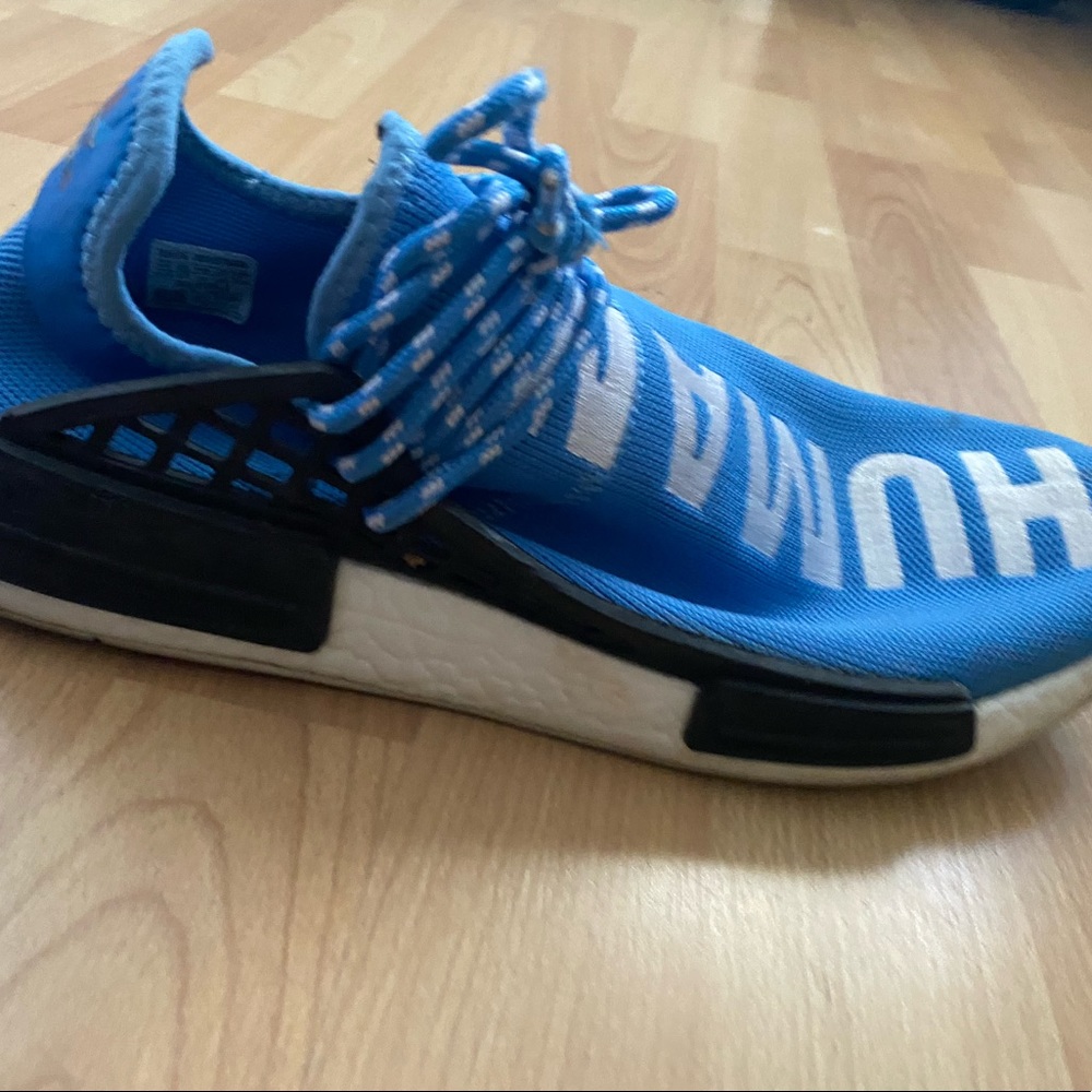 Size 11/5 blue human racers